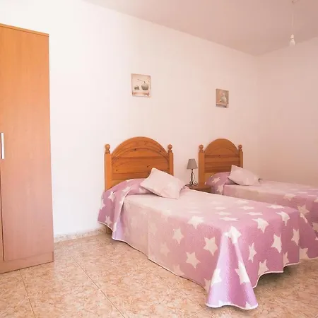 With 4 Bedrooms In Las Palmas With Wonderful Mountain View Private Pool Enclosed Garden 20 Km From The Beach Villa