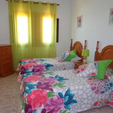 With 4 Bedrooms In Las Palmas With Wonderful Mountain View Private Pool Enclosed Garden 20 Km From The Beach Villa Agua de Bueyes