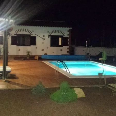 With 4 Bedrooms In Las Palmas With Wonderful Mountain View Private Pool Enclosed Garden 20 Km From The Beach Agua de Bueyes