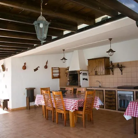 Villa With 4 Bedrooms In Las Palmas With Wonderful Mountain View Private Pool Enclosed Garden 20 Km From The Beach