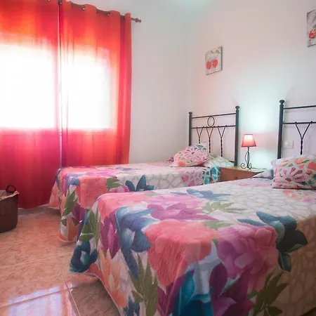With 4 Bedrooms In Las Palmas With Wonderful Mountain View Private Pool Enclosed Garden 20 Km From The Beach Villa Agua de Bueyes